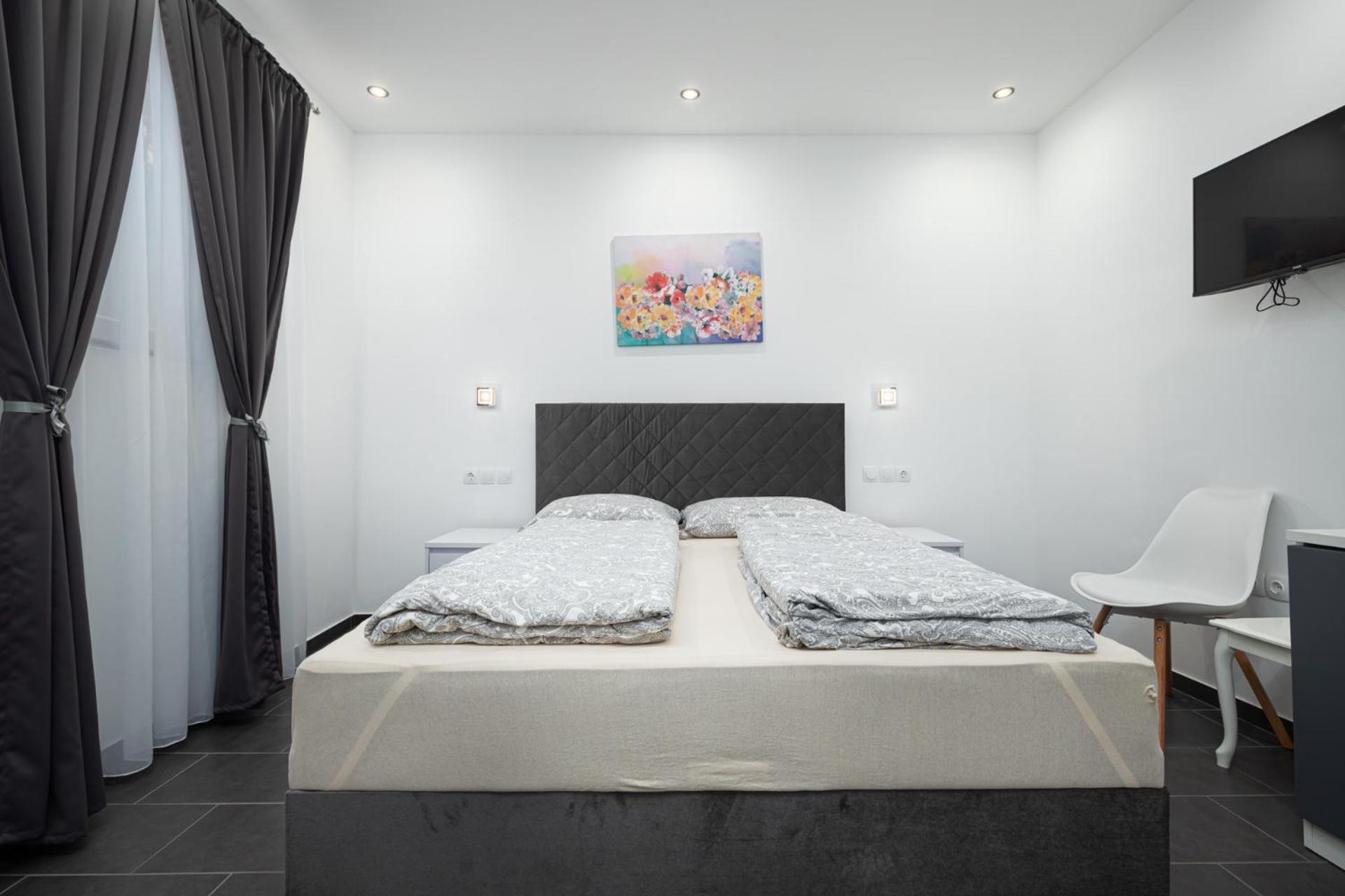 Rooms And Studio Flora 포레치 외부 사진